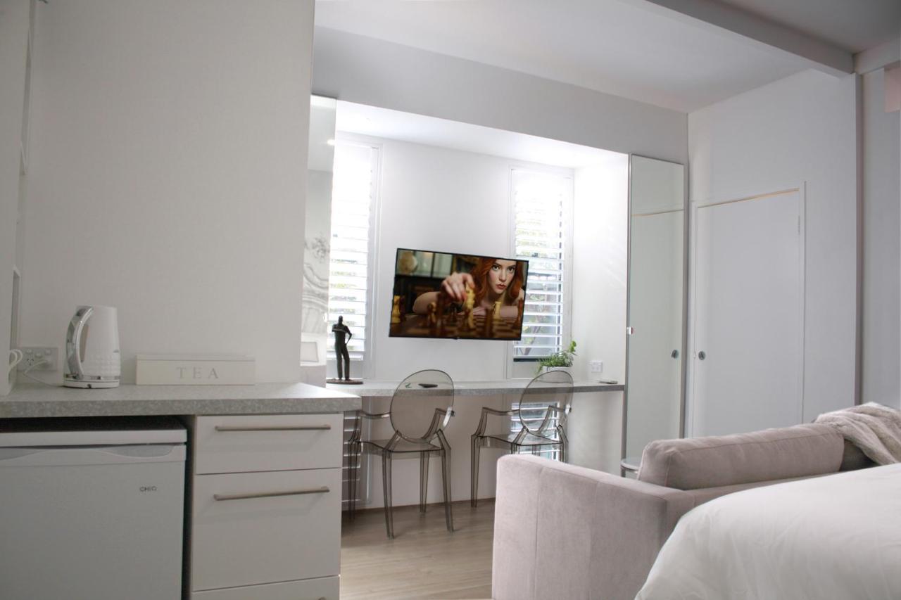 Studio with Garden View